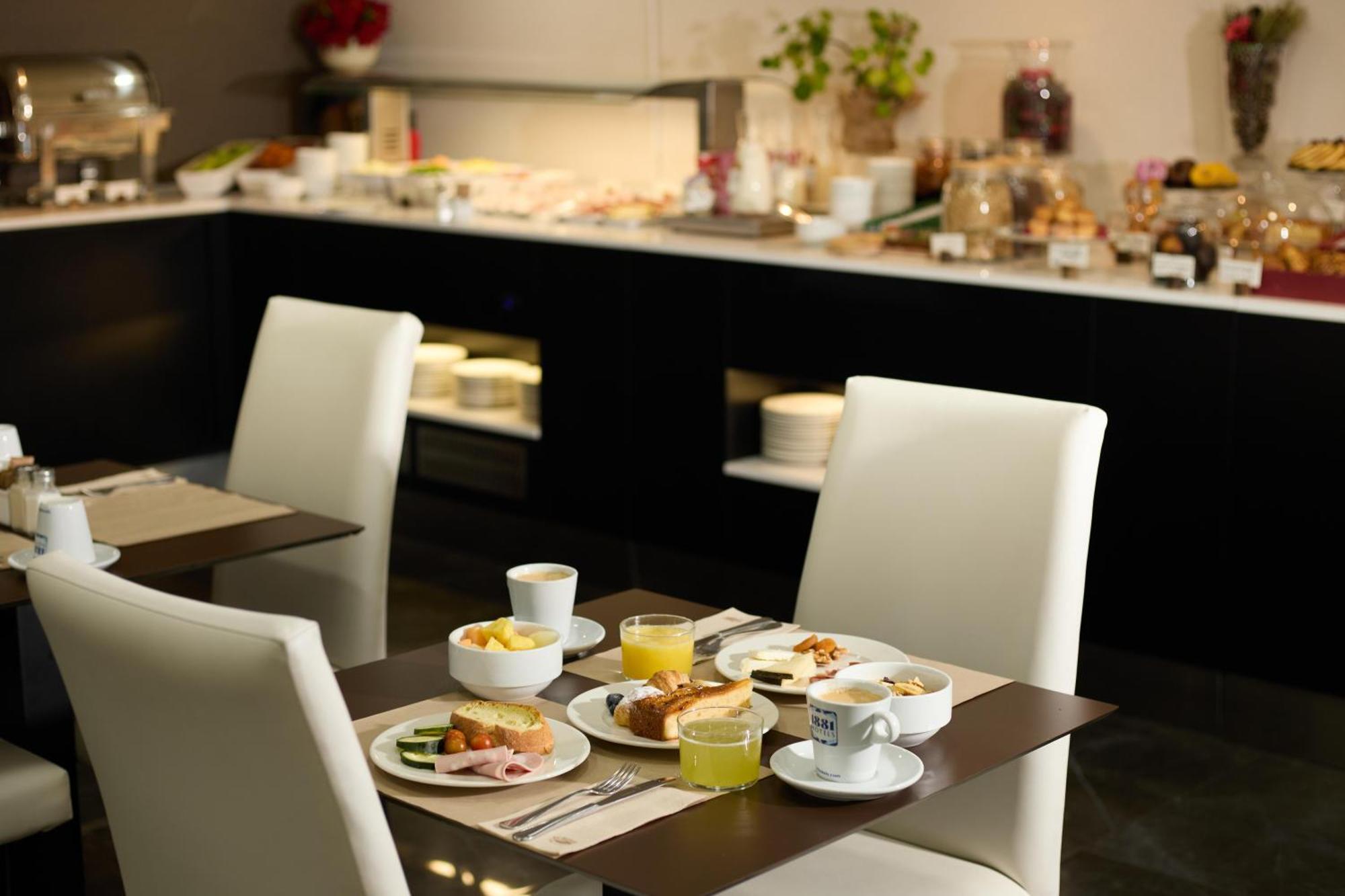 1881 Gran Rosellon Hotell 4*